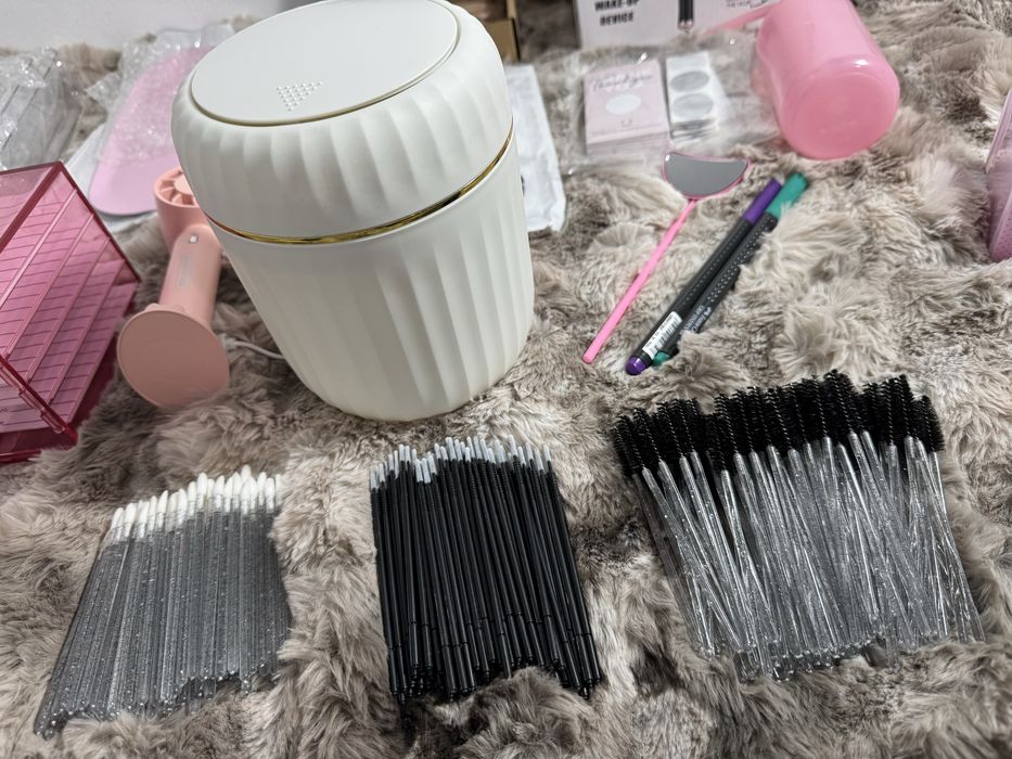 Scaun de birou, husă pat, pernă extensii gene, ucenic, diverse