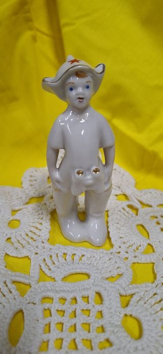 Статуэтки Ссср ,Лфз .Полоннле