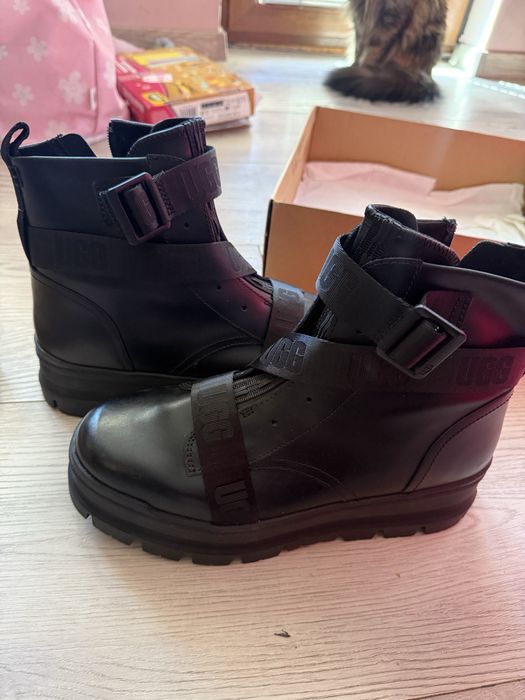 Дамски боти UGG номер 41