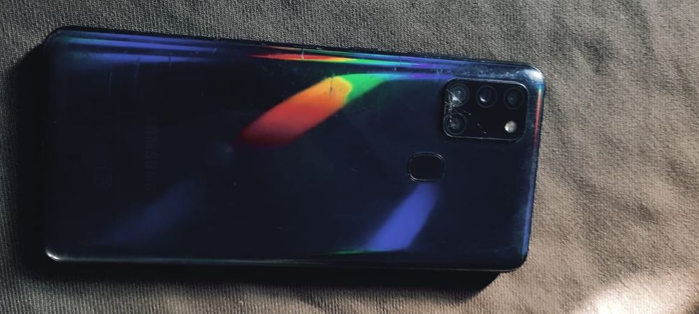 Продам SAMSUNG A21S. В идеале.