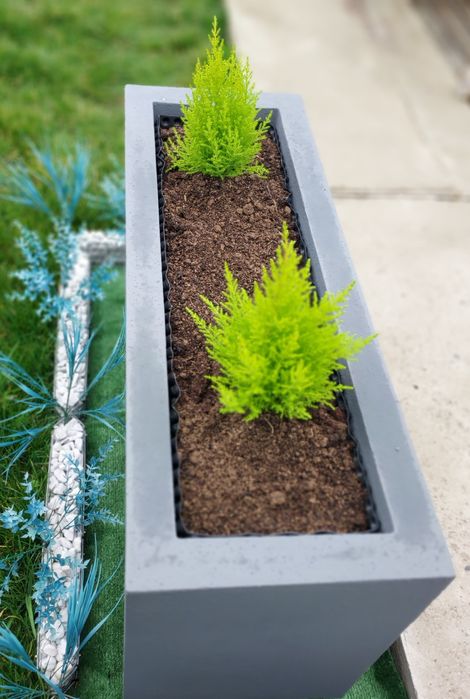 Jardiniere decorative