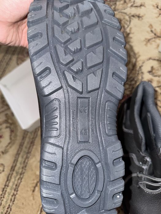 Спецобувь сатылады