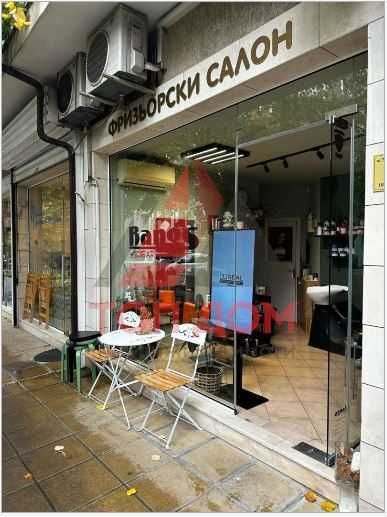 Дава се под наем Магазин в Варна, Спортна зала - 20 кв.м за 306 € - Снимка #1