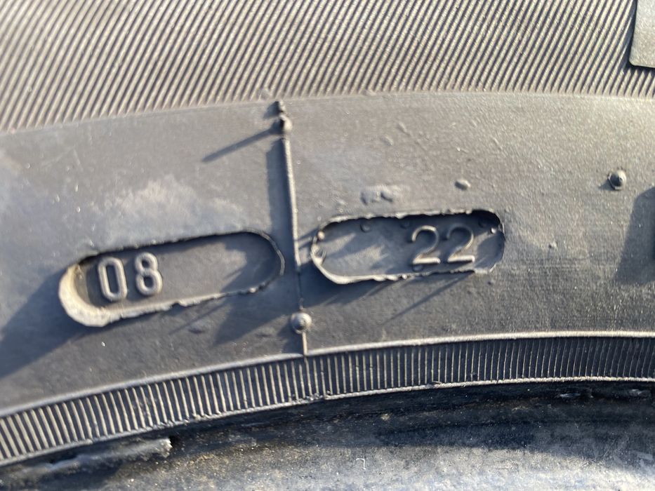 Шины 255/60/18 пара бу