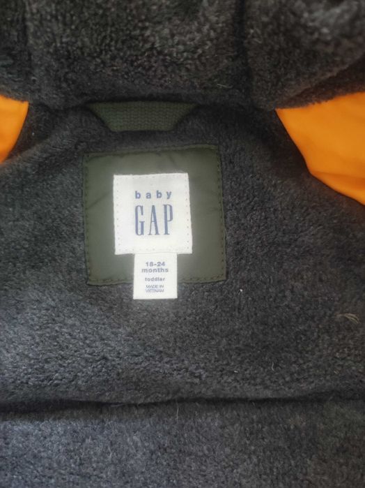 Geci bebe Gap și H&M aproape noi