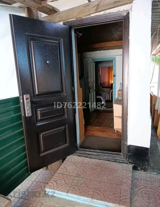 Продам два отдельных дома