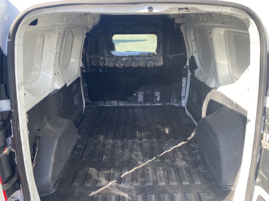 Dacia dokker 1.5 dci vand sau schimb