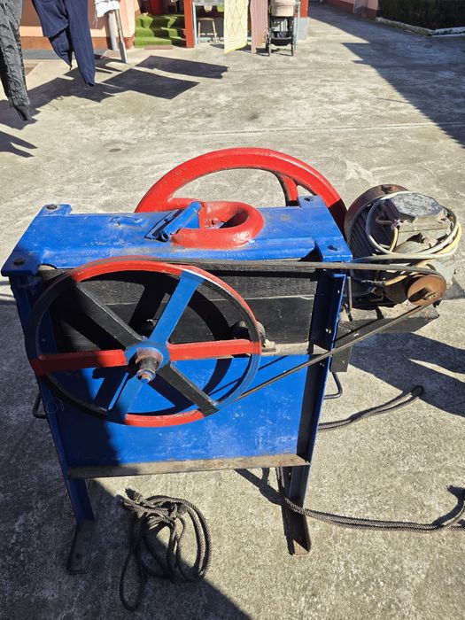 Sfarnitoare stiulet cu motor