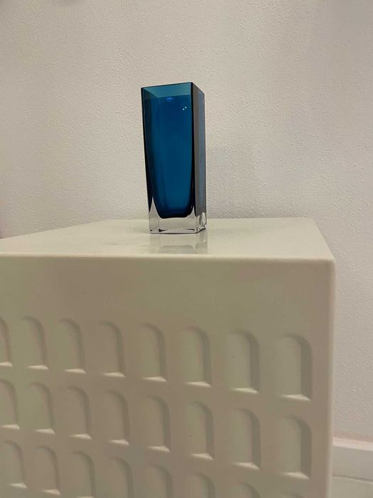 vas decor greu Lindshammar Suedia  vaza din cristal albastru Gunnar Ander