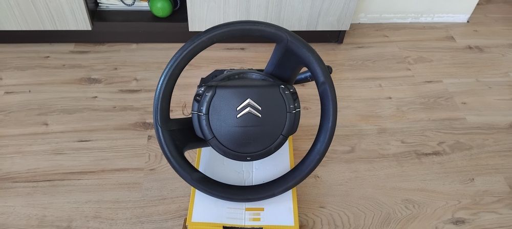 Мултифункционален волан с аербег airbag и лентов кабел + лост за мигач