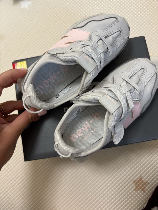 Детски обувки New Balance за момиче
