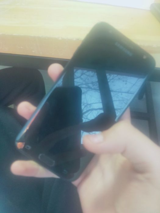 самсунг,торг уместен