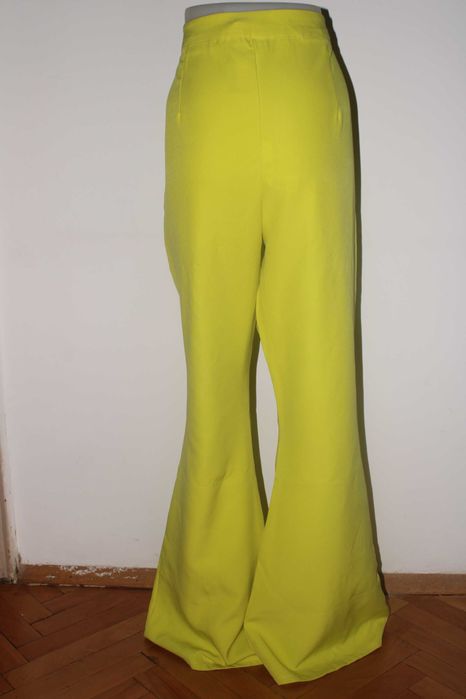 Нов с етикет дамски панталон BOOHOO, EUR 44, размер XL, цвят лимон
