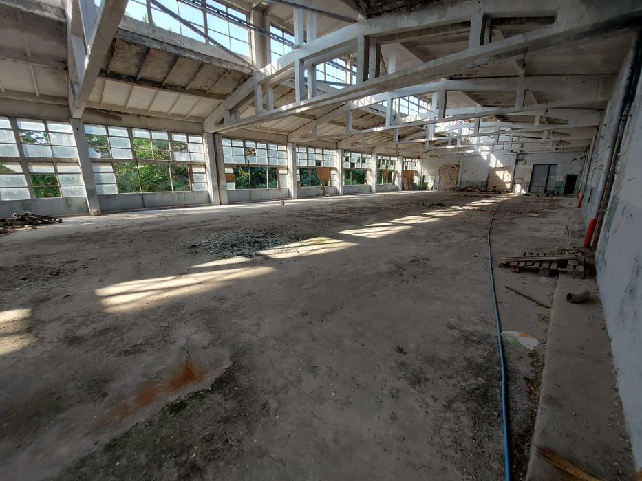 Продава се Промишлена сграда в Търговище, Промишлена зона - 10000 кв.м за 200 €/кв.м - Снимка #3