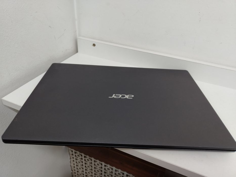 Acer Aspire 3 Ryzen 5 3500u