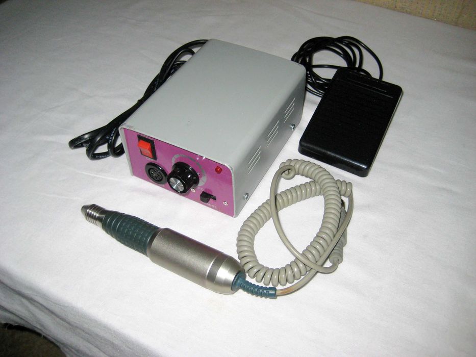 Аппарат для маникюра и педикюра оригинал работает отлично без проблем!