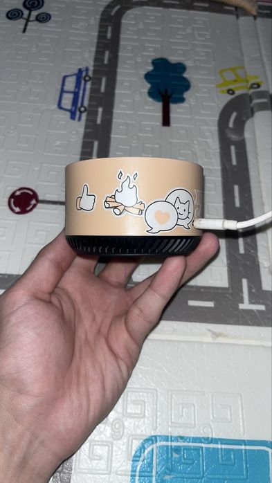 Алиса яндекс колонка