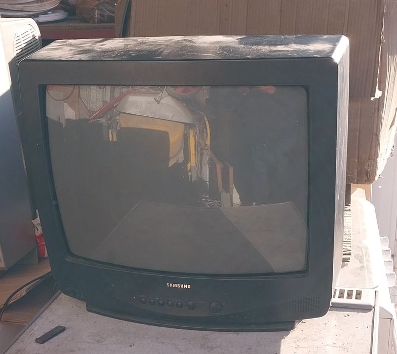 Продам телевизор