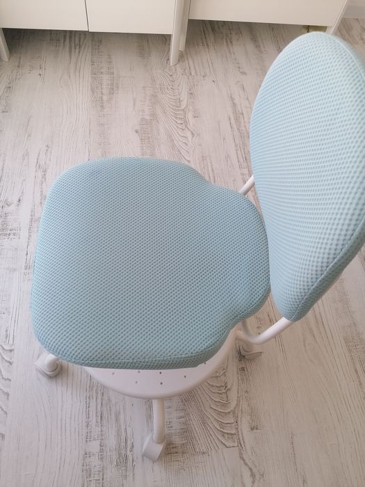 Scaun turcoaz birou copii IKEA    Vimund