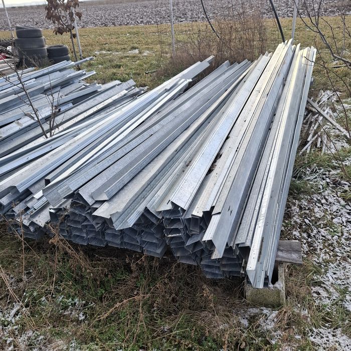 Vând profile pentru rigips...proful de 100 la 4 și 4.5 ml  /