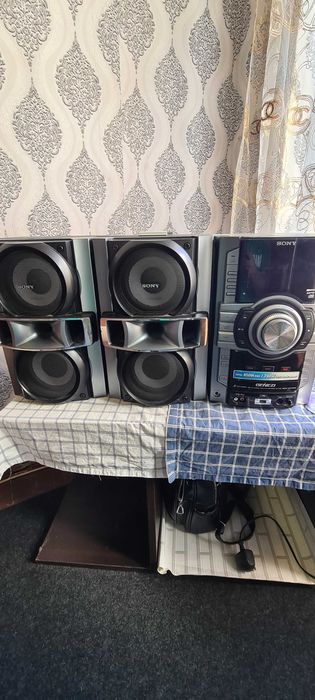 Продавам сони genezi gt444