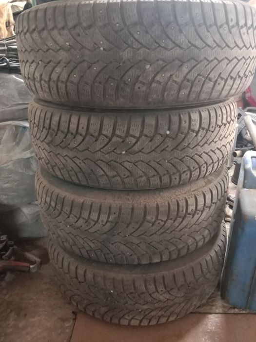 Продам шины с дисками комплект