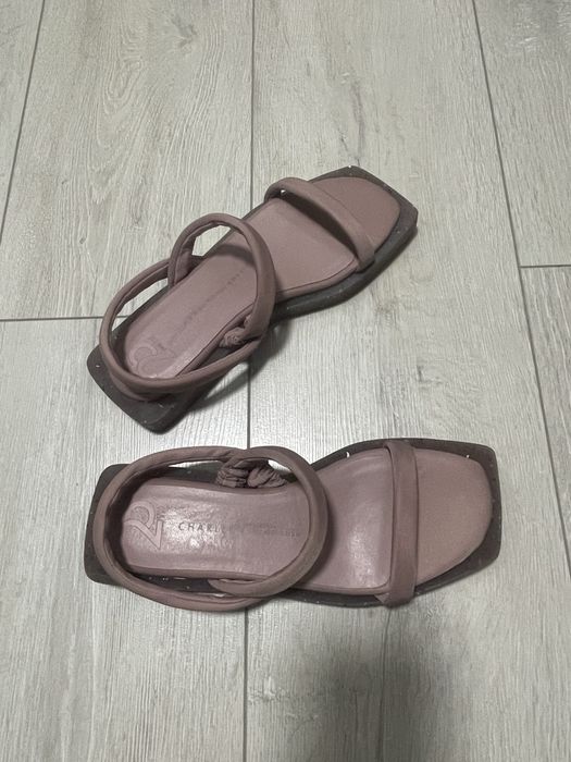 Босоножки женские