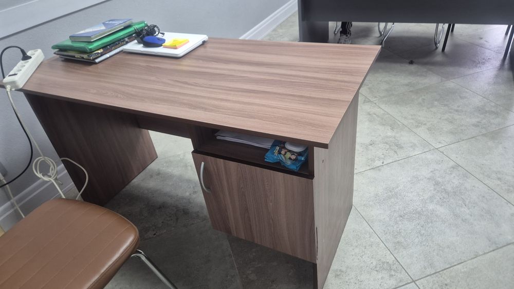 Стол 2шт, стулья 4 шт