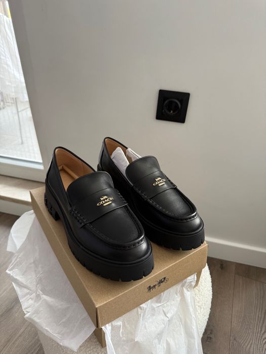 Coach кожени мокасини