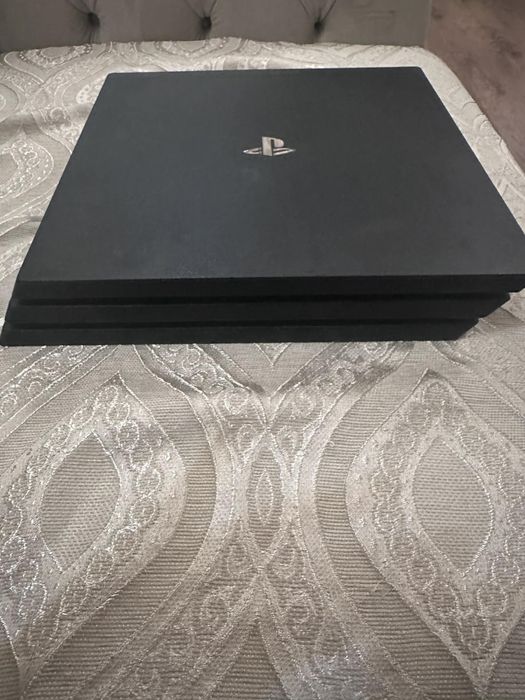 Ps4 Pro 1 TB (с кабели)