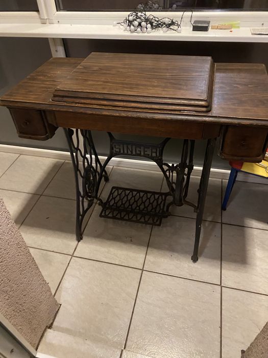 Masina de cusut SINGER