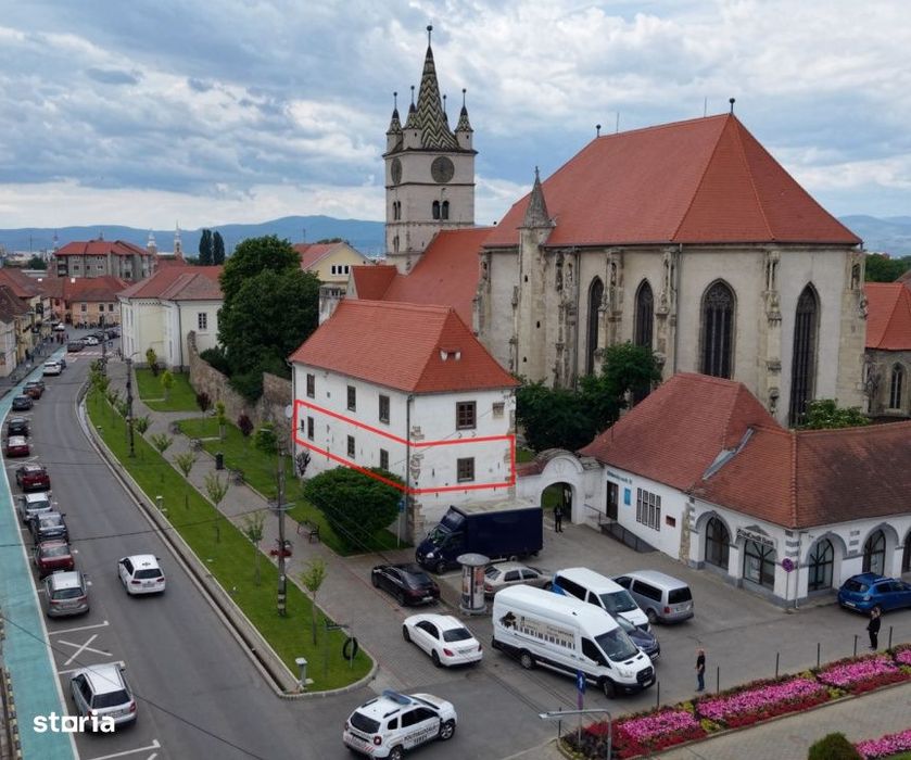 De inchiriat spatiu ultracentral langa piata primariei Sebes jud. Alba