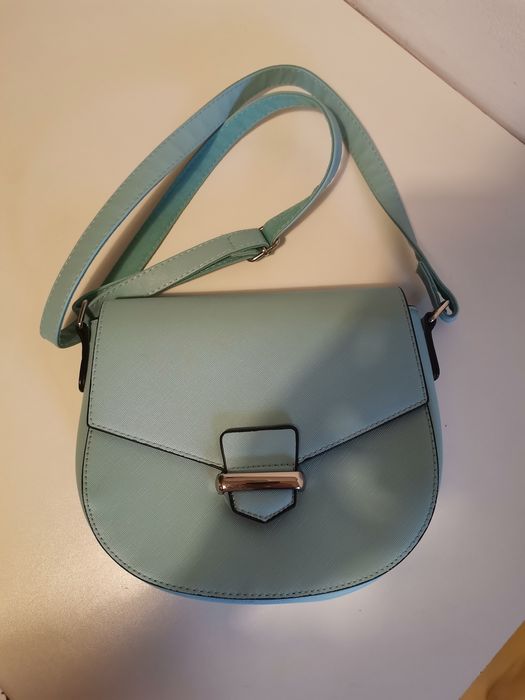 Geanta in stare foarte buna