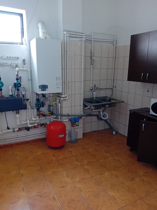 Închiriez  spațiu depozitare  hală industrială structură  beton 600 mp