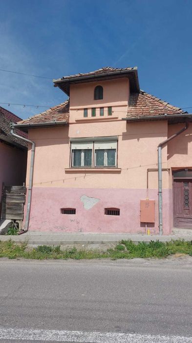 casa la tara in localitate la 30 kilometri de oras