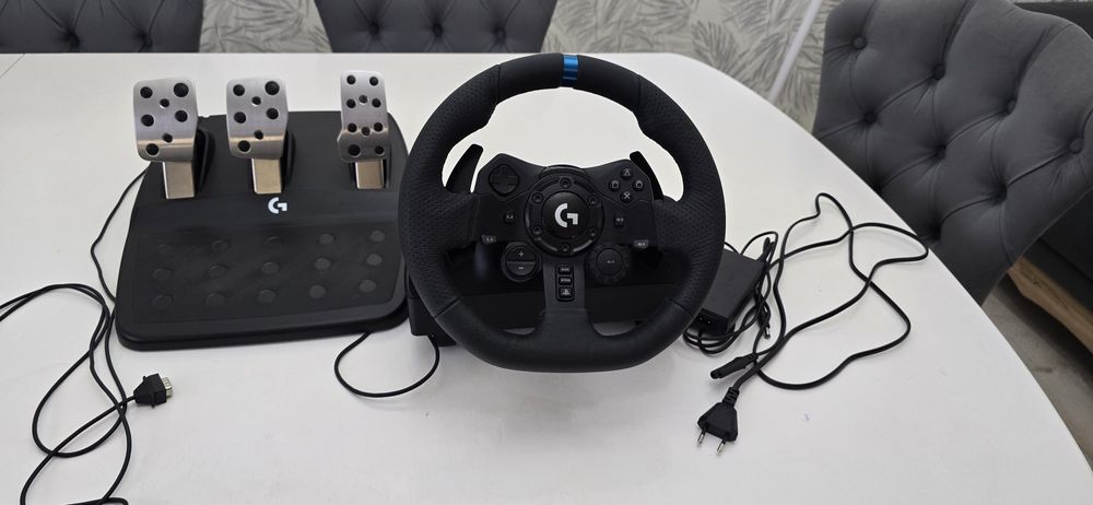 Игровой контроллер Logitech G923 черный