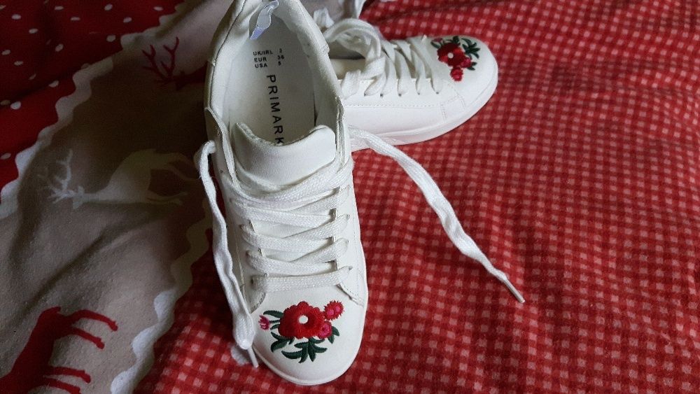 Pantofi casual de dama cu broderie Spring albi