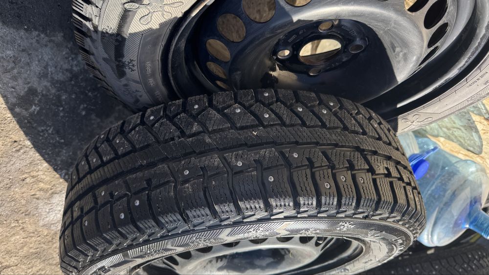 Зимние шины с дисками R15