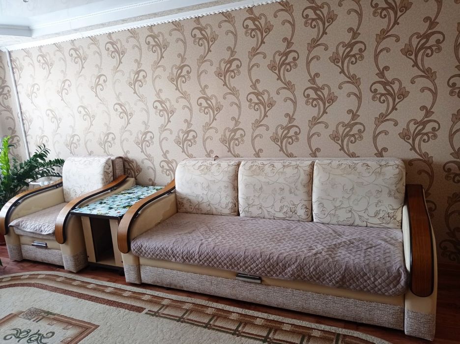 Диван в хорошем состоянии