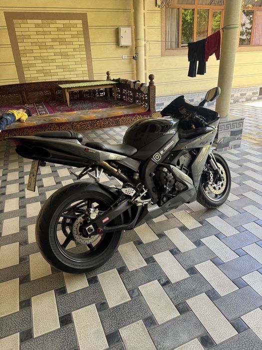 ОБМЕН!!! YAMAHA R1 2005 год