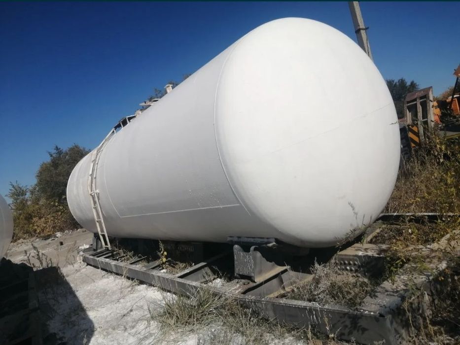 Цистерны ёмкосьти вагонные.