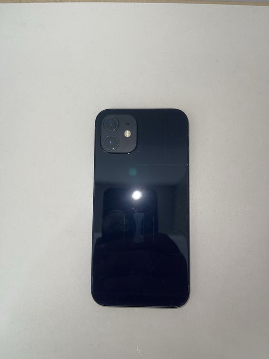 iPhone 12 с гарнтией