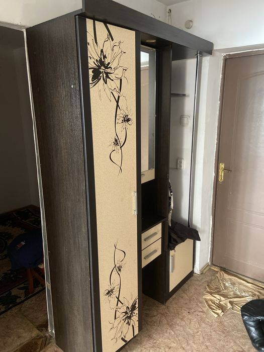 Продам шкаф для прихожей