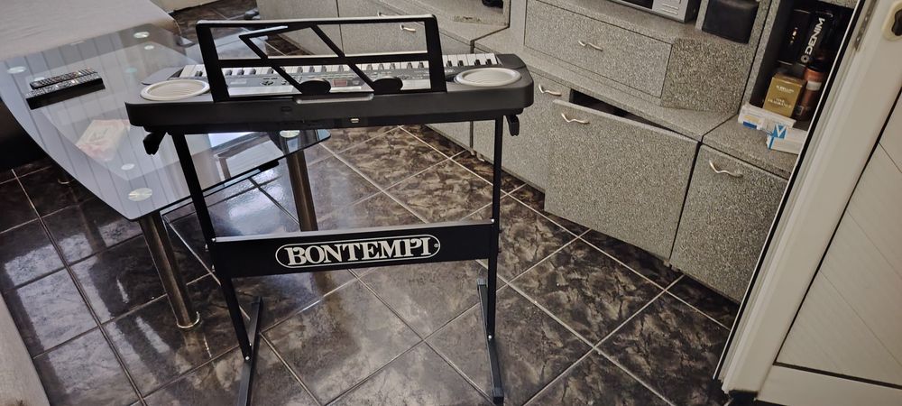 Синтезатор BONTEMPi със USB Player