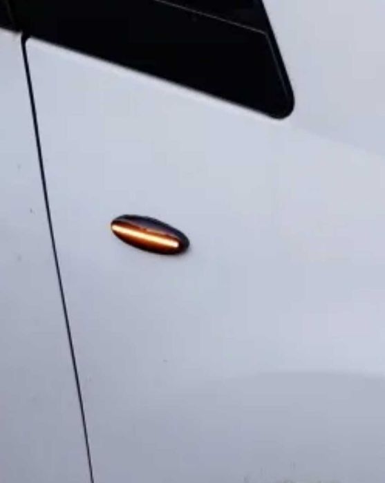 Динамични бягащи мигачи за Нисан Nissan за калниците