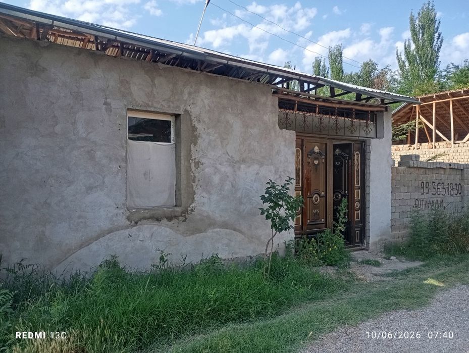 26000$ dacha sotiladi