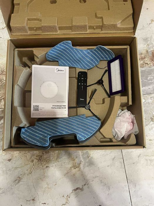 Прахосмукачка робот Midea i5C - отлична