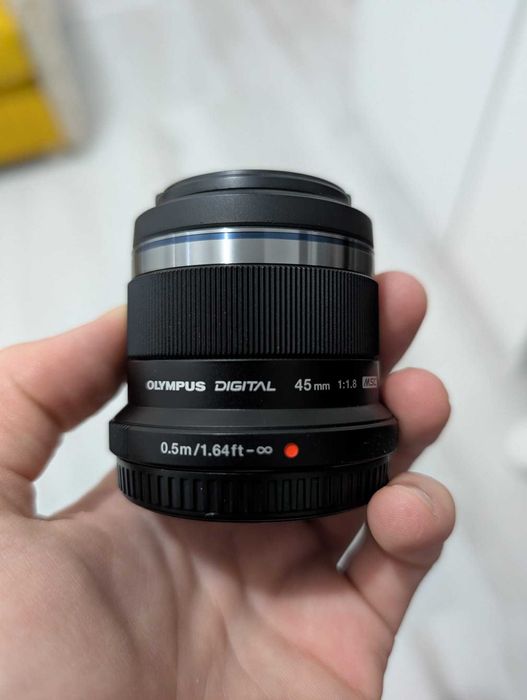 Obiectiv MFT Olympus 45mm f1.8