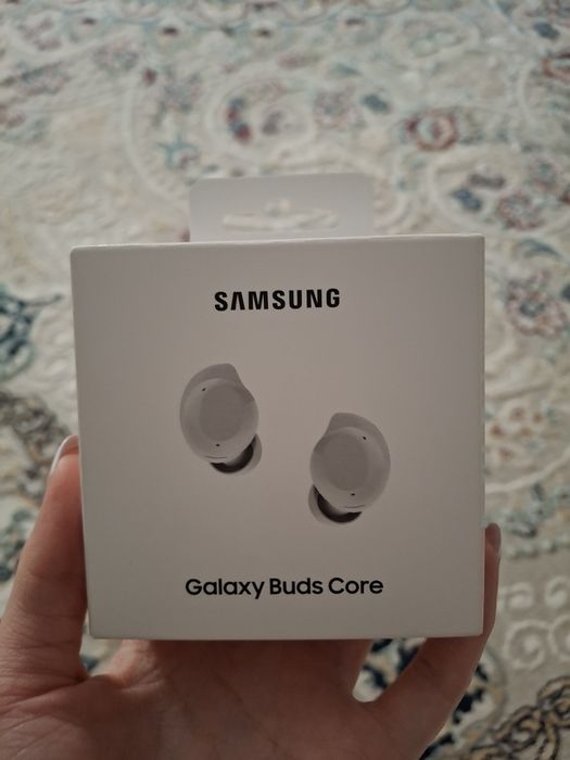 Продам наушники Samsung buds core