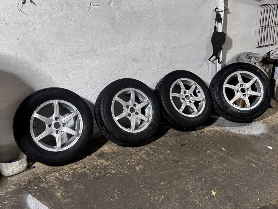 Продам шины новые резины в комплекте R14